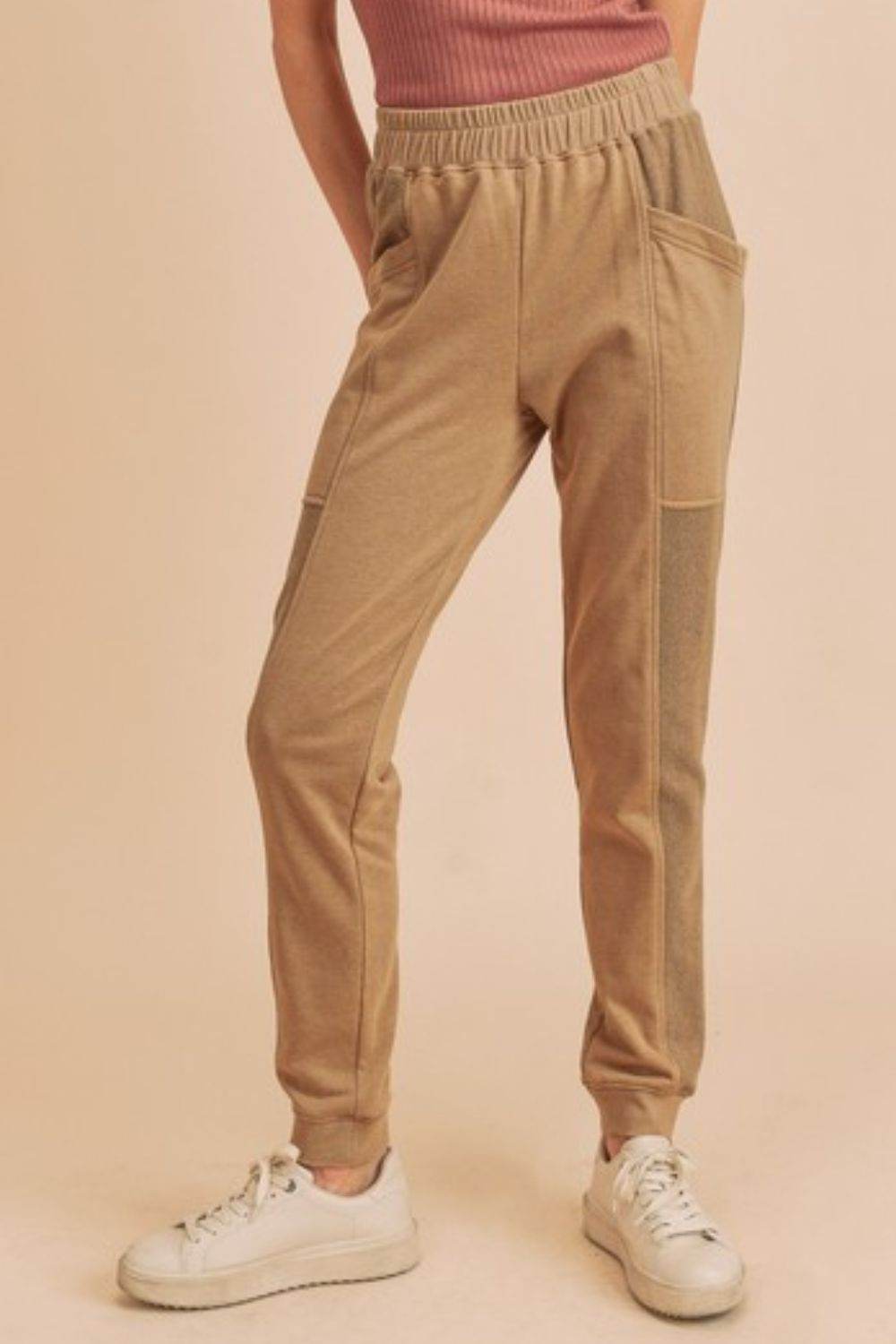 Aemi + Co Elastic Waist Joggers with Pockets in Oatmeal - us.meeeshop