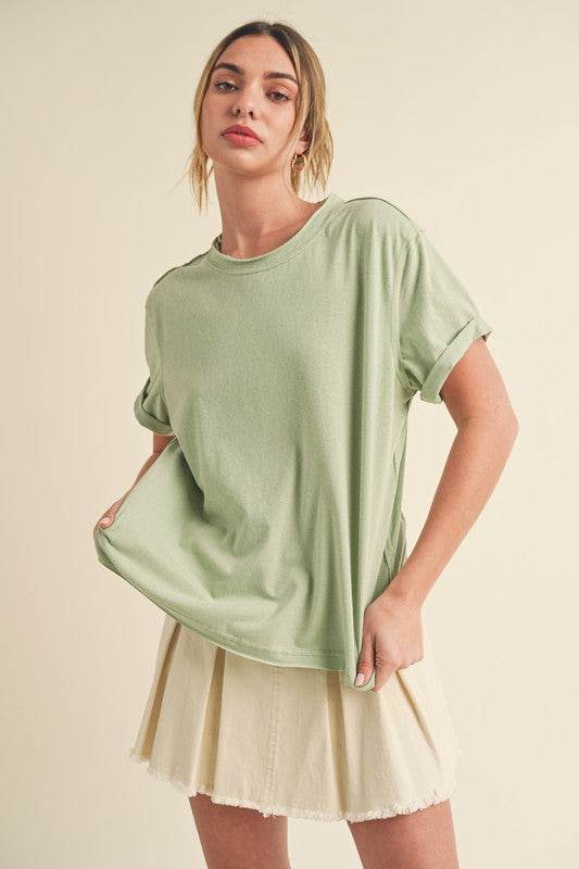 Aemi + Co Exposed Seam Round Neck Short Sleeve T-Shirt in Sage - us.meeeshop