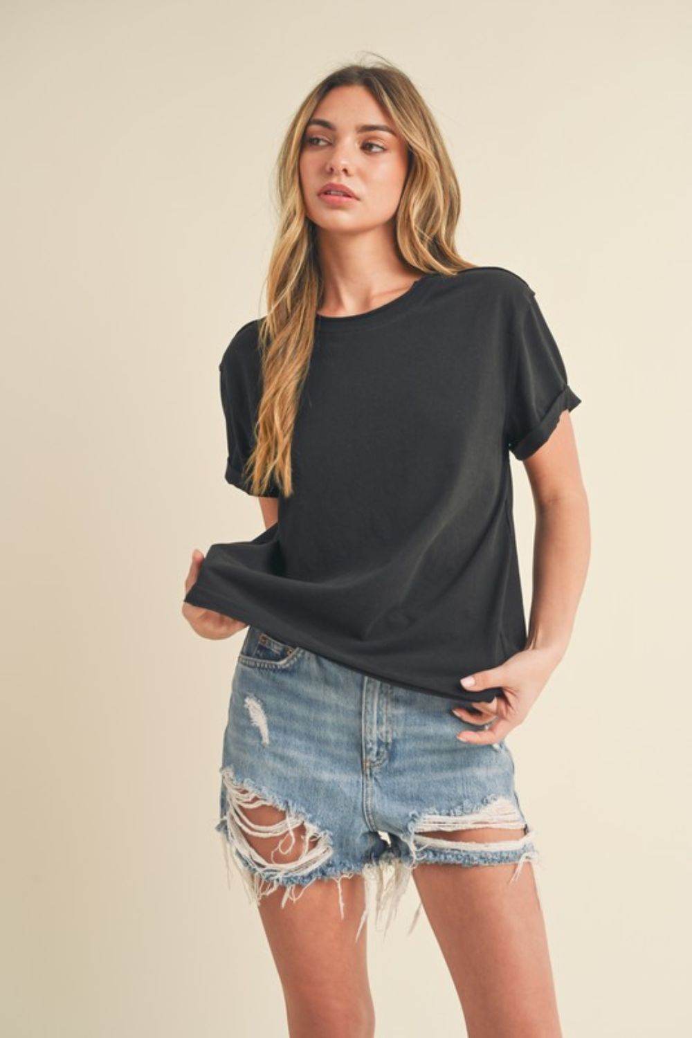 Aemi + Co Exposed Seam Round Neck Short Sleeve T-Shirt - us.meeeshop