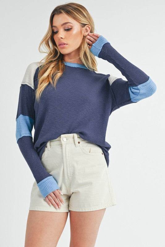 Aemi + Co Raw Seam Color Block Round Neck Knit Top - us.meeeshop