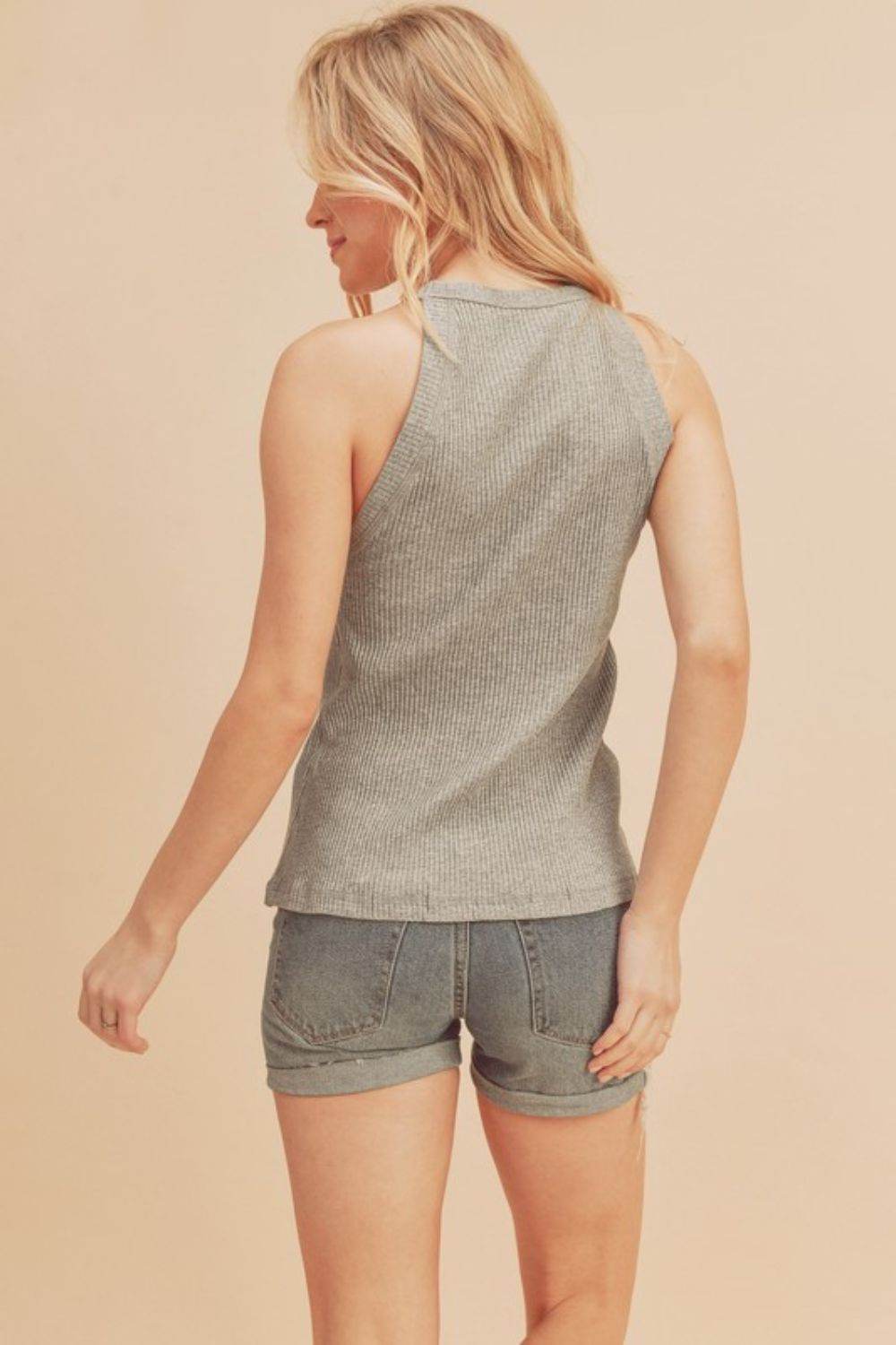 Aemi + Co Ribbed Round Neck Tank in Gray - us.meeeshop