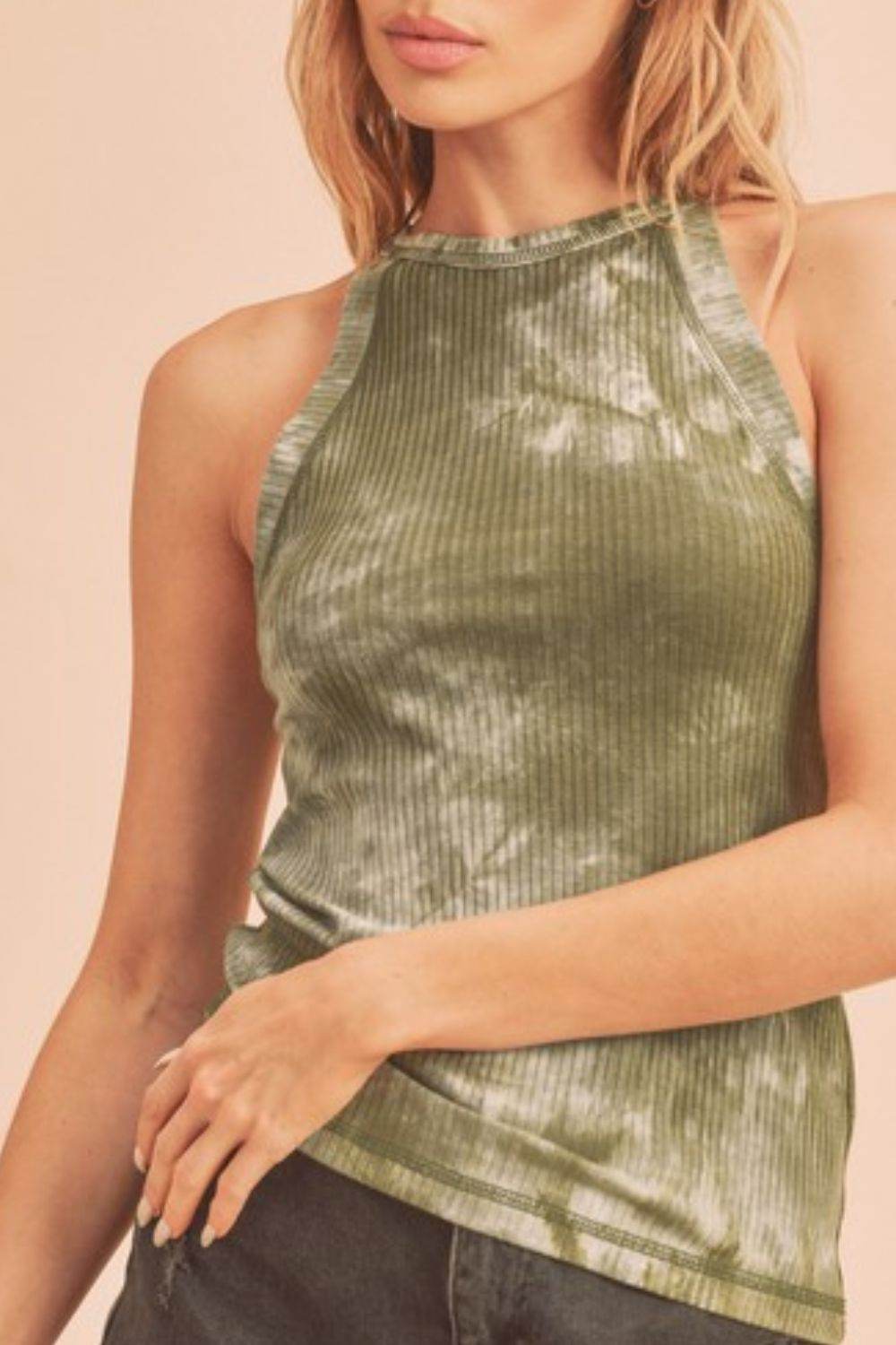 Aemi + Co Ribbed Tie-Dye Round Neck Tank in Matcha Green in Matcha Green - us.meeeshop