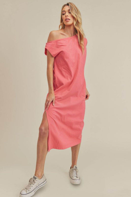 Aemi + Co Side Slit Round Neck Sleeveless Midi Dress in Coral - us.meeeshop