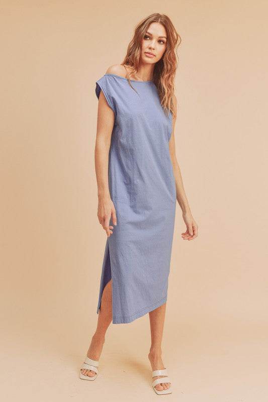 Aemi + Co Side Slit Round Neck Sleeveless Midi Dress in Periwinkle - us.meeeshop