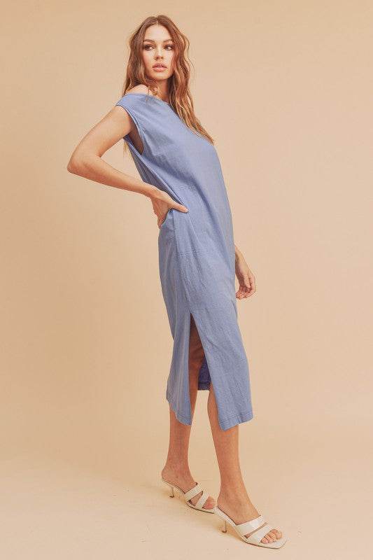 Aemi + Co Side Slit Round Neck Sleeveless Midi Dress in Periwinkle - us.meeeshop