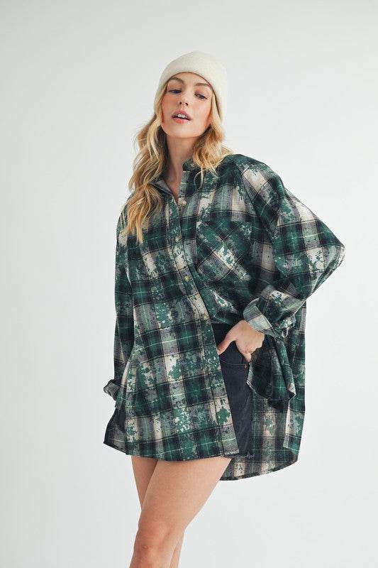 Aemi + Co Washed Plaid Button Up Raglan Sleeve Flannel Shirt in Dark Green - us.meeeshop