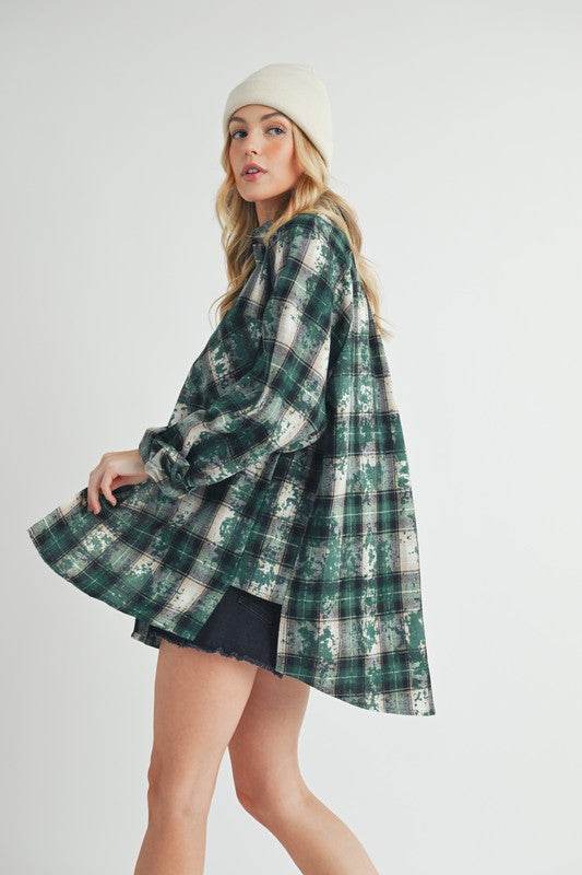 Aemi + Co Washed Plaid Button Up Raglan Sleeve Flannel Shirt in Dark Green - us.meeeshop