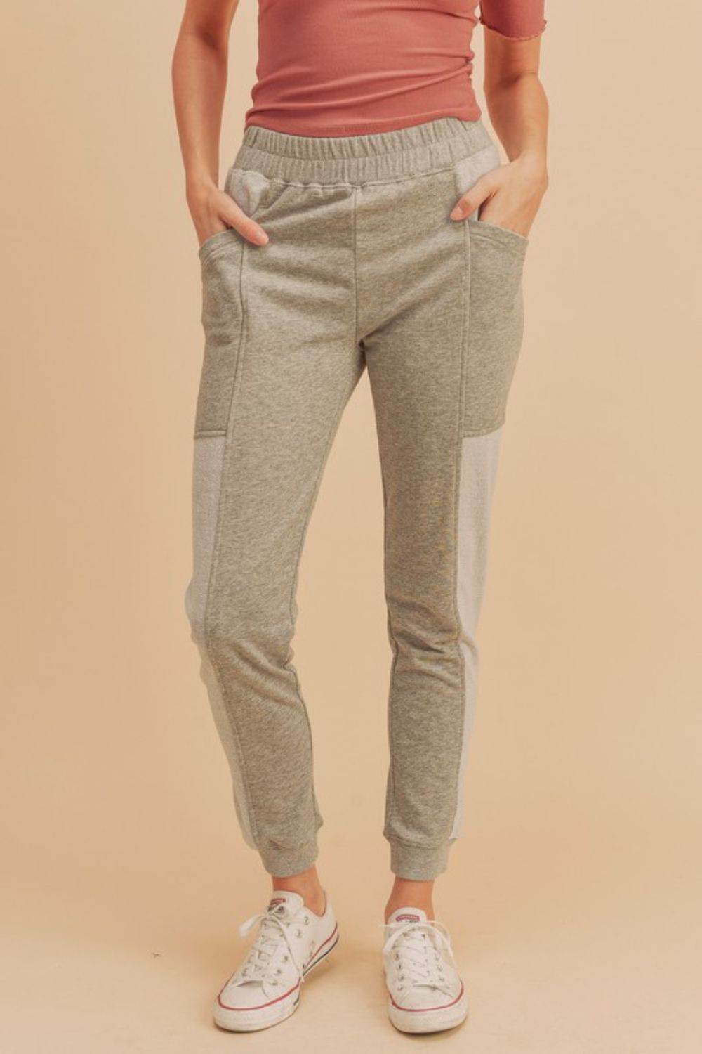 Aemi + Co Elastic Waist Joggers with Pockets - us.meeeshop