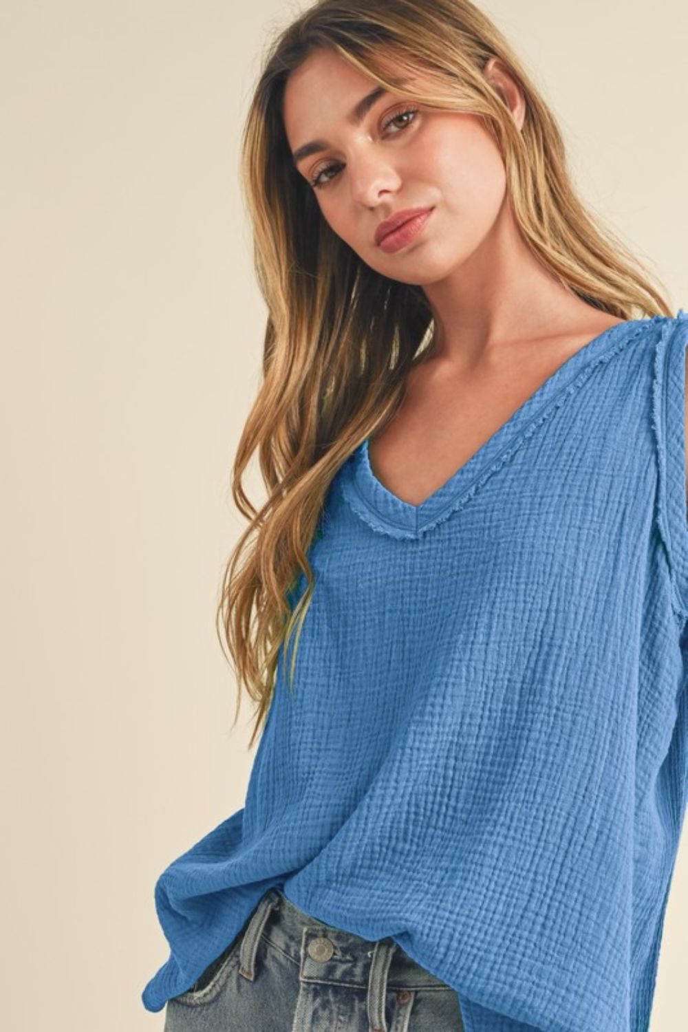 Aemi + Co V-Neck Wide Strap Tank in Azure - us.meeeshop