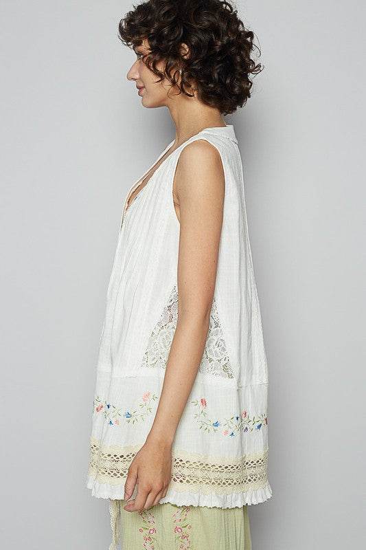 POL Embroidered Lace Detail V-Neck Sleeveless Top in White - us.meeeshop