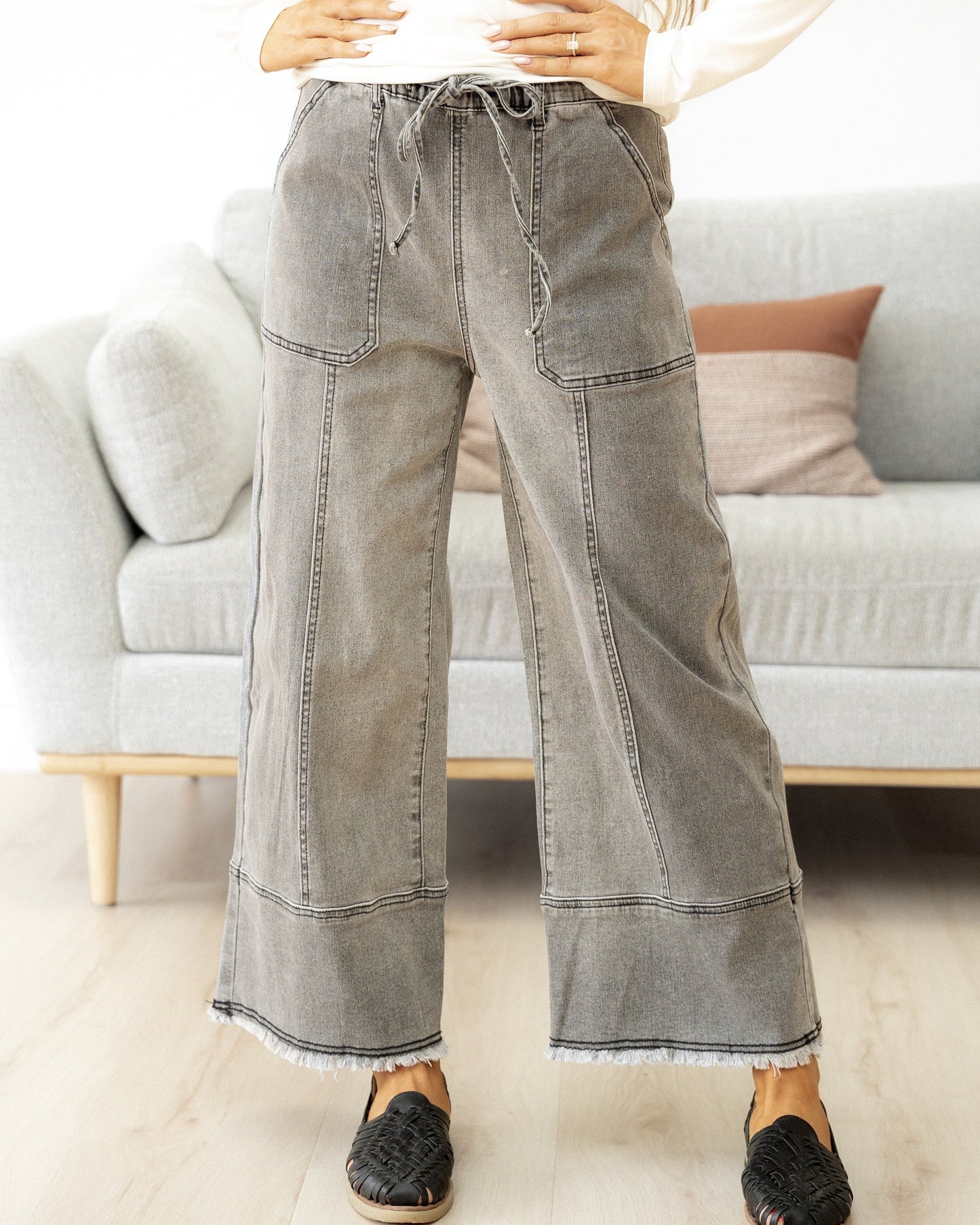 Beau Wide Leg Jeans - Gray Wash in Gray (bottom)