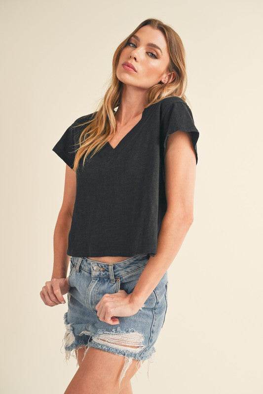 Aemi + Co Side Slit V-Neck Short Sleeve Cropped T-Shirt - us.meeeshop