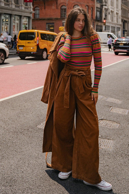 Big Moment Twill Pants in BROWN (bottom)