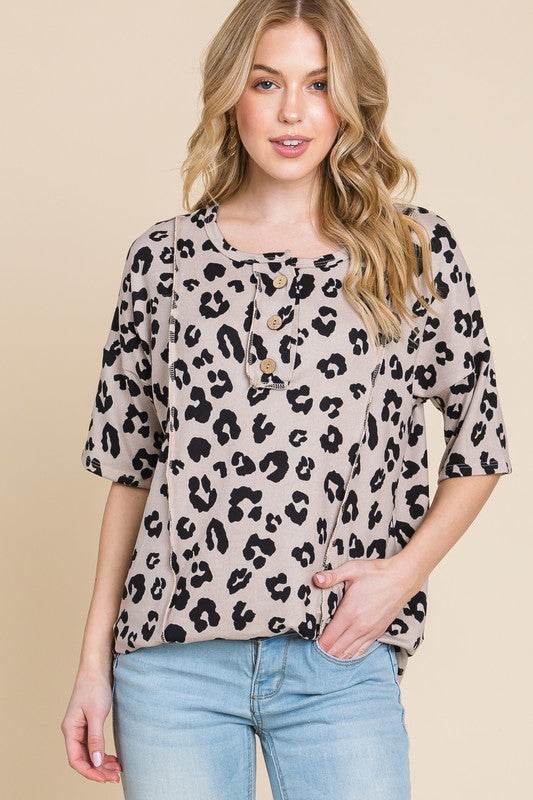 BOMBOM Button Detail Exposed Seam Leopard Half Sleeve Top - us.meeeshop