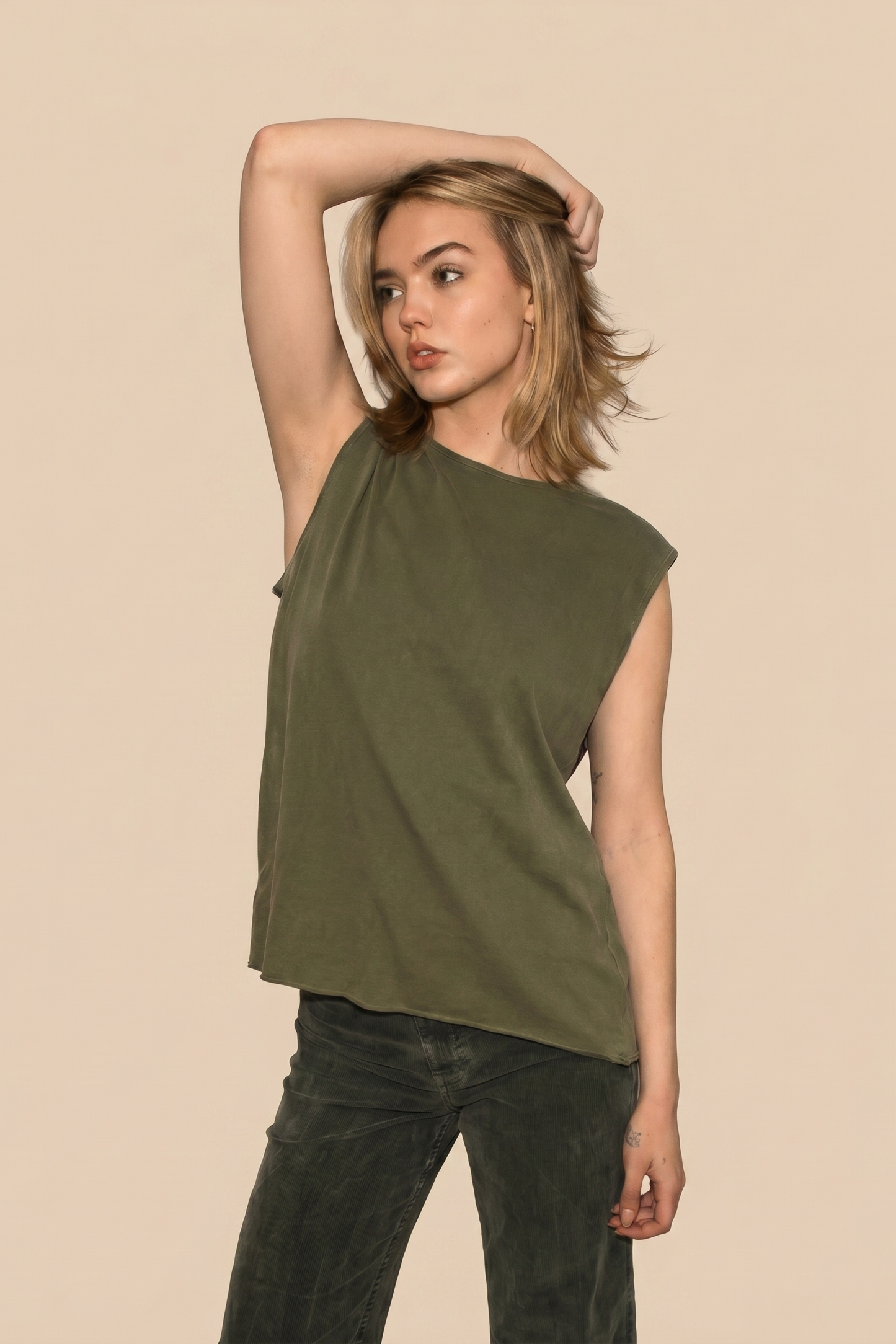 Breezy Tank - Olive in M view 3 - Tank Olive (top)
