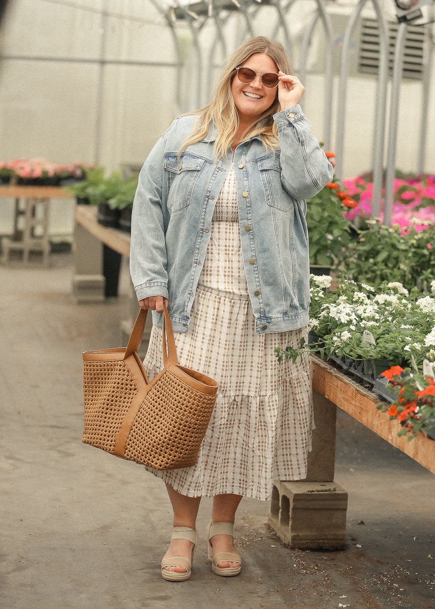 Brinx Light Wash Oversized Denim Jacket in M view 3 - Relaxed Fit (bottom)