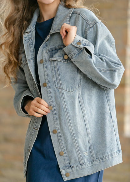 Brinx Light Wash Oversized Denim Jacket in XL view 5 - Relaxed Fit (bottom)