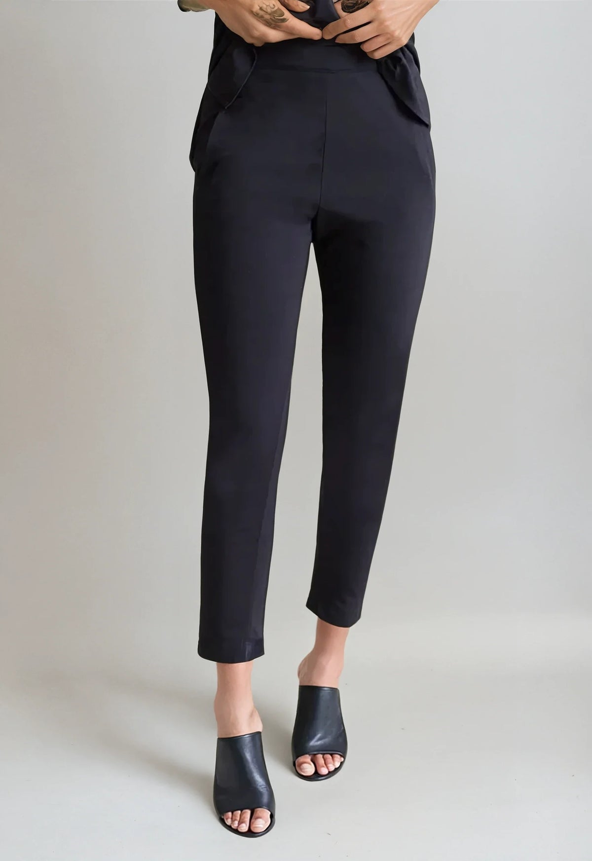 Buki Ginza Jogger Pant - MeeeShop Women's Fashion