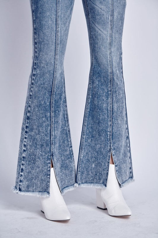 At1026flm High Rise Stretch Flare Jeans | view 5 | Artemis Vintage | us.meeeshop