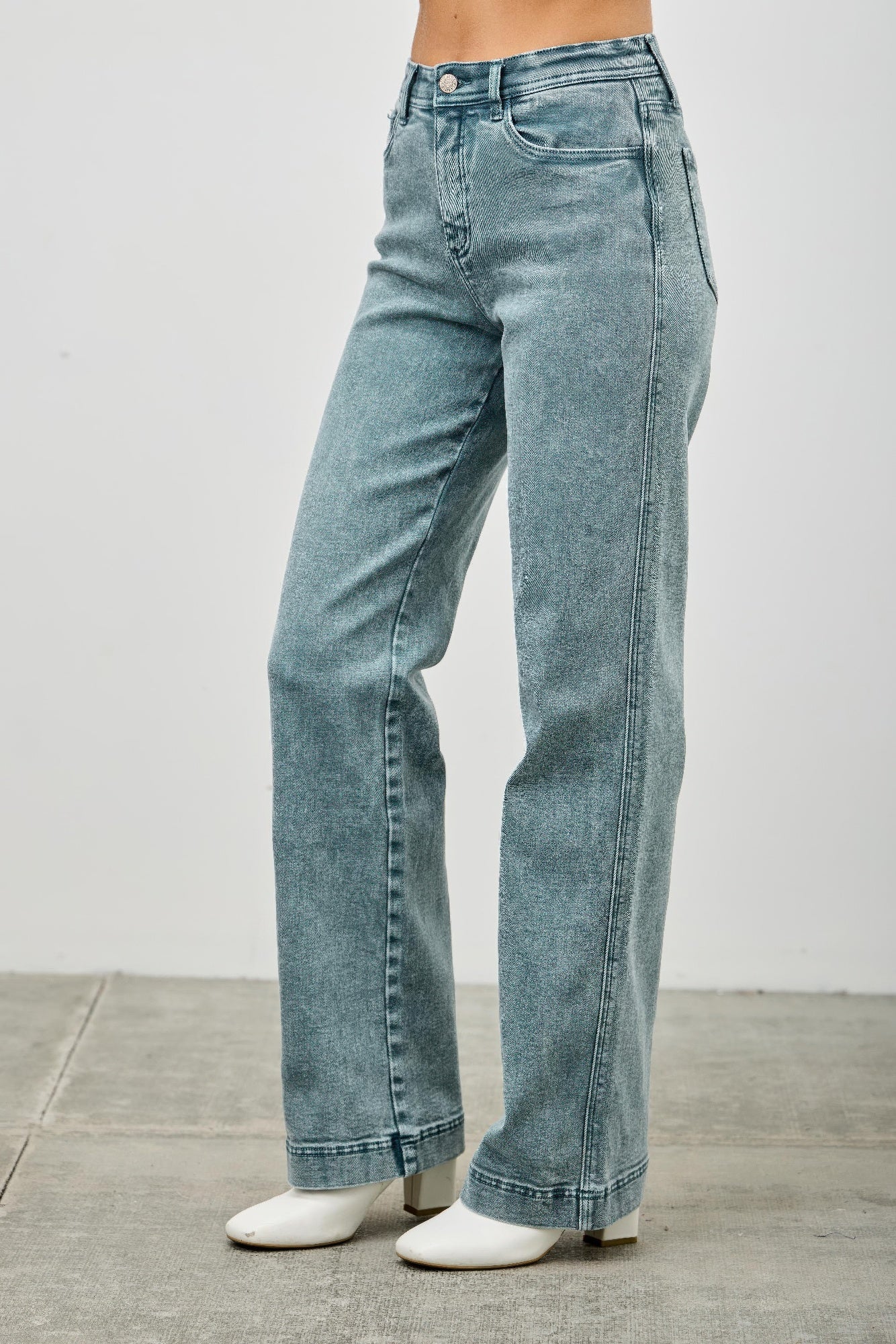 Ccwholesaleclothing High Rise Slim Wide Straight in Acid green view 17 - High-Waisted - High Rise Straight Leg Jeans