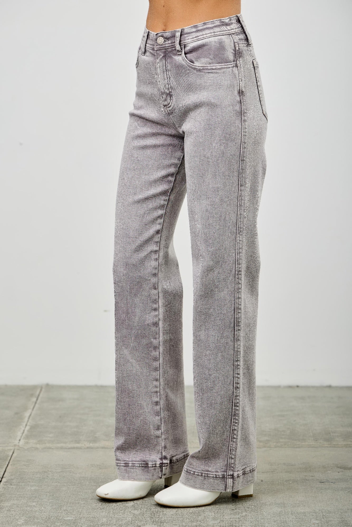 Ccwholesaleclothing High Rise Slim Wide Straight in Silver grey view 6 - High-Waisted - High Rise Straight Leg Jeans