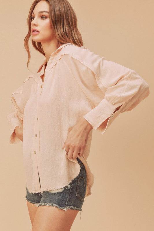 Aemi + Co Raw Hem Button Down Raglan Sleeve Shirt in Peach - us.meeeshop