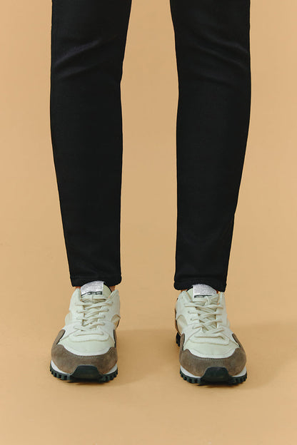 Chicago High Rise Skinny Jeans Hj003 in Back In Black view 10 - High-Waisted - Hj003 Jeans (bottom)
