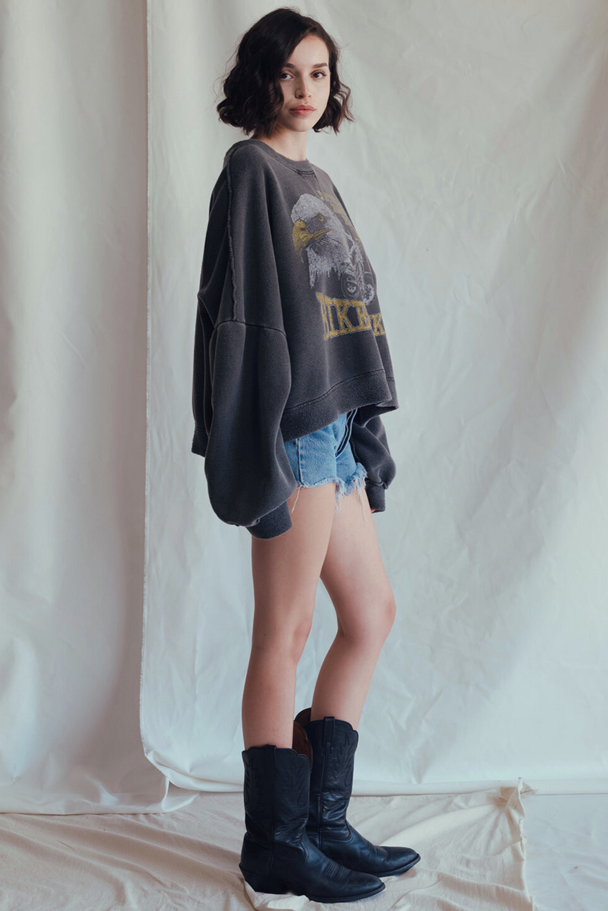 Daytona Sweatshirt in L view 4 - Summer Outfit Idea - Daytona 500 Sweatshirt (top)