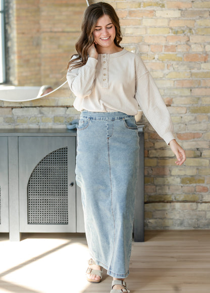 Donna Classic Wash Maxi Denim Skirt in 8 view 3 (dress)