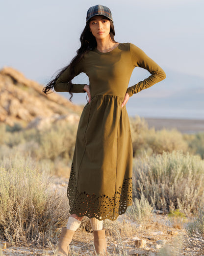 Downeast Embroidered Hybrid Dress in XS