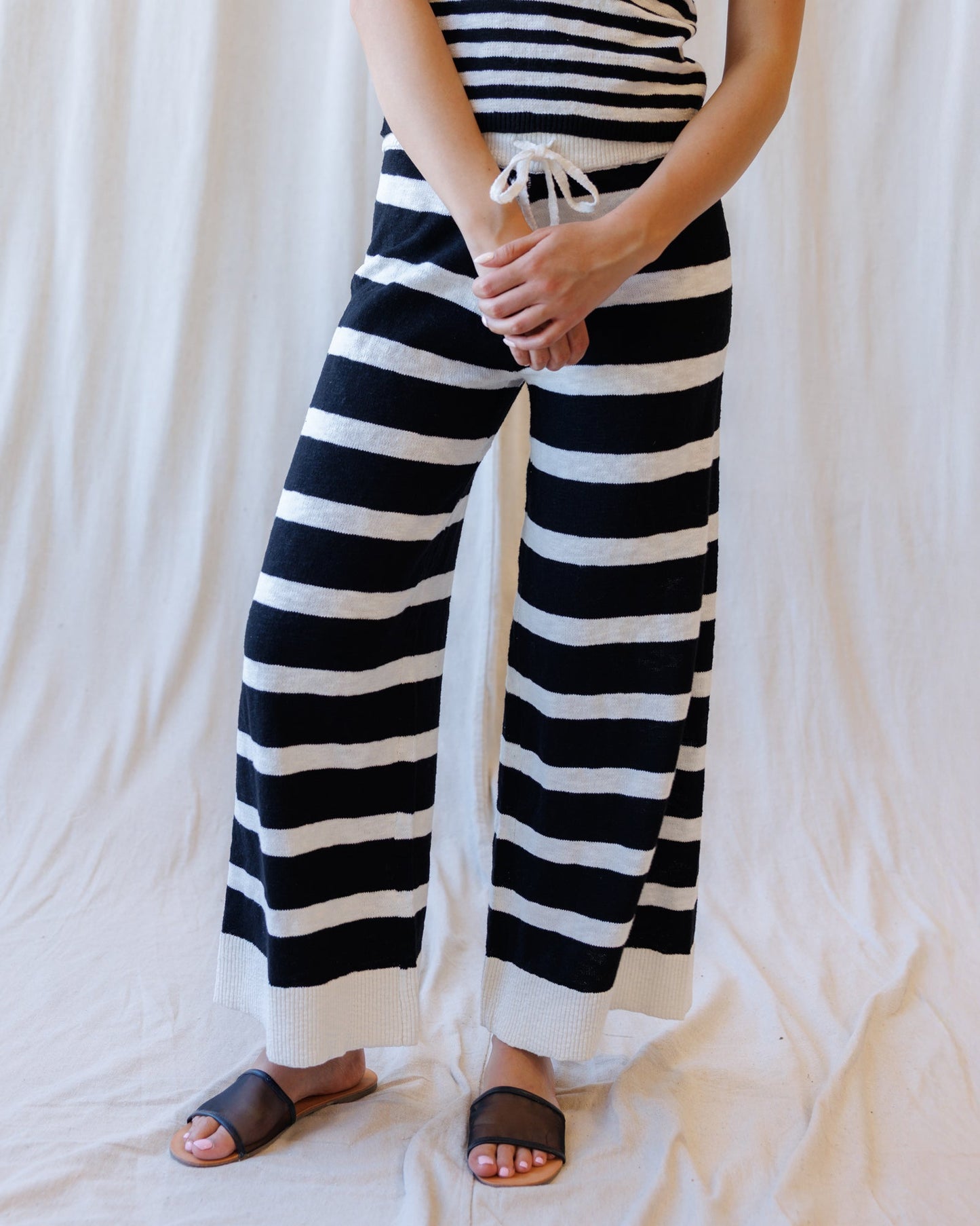 Downeast Round Trip Pant in L view 4 - Pant 1 (bottom)