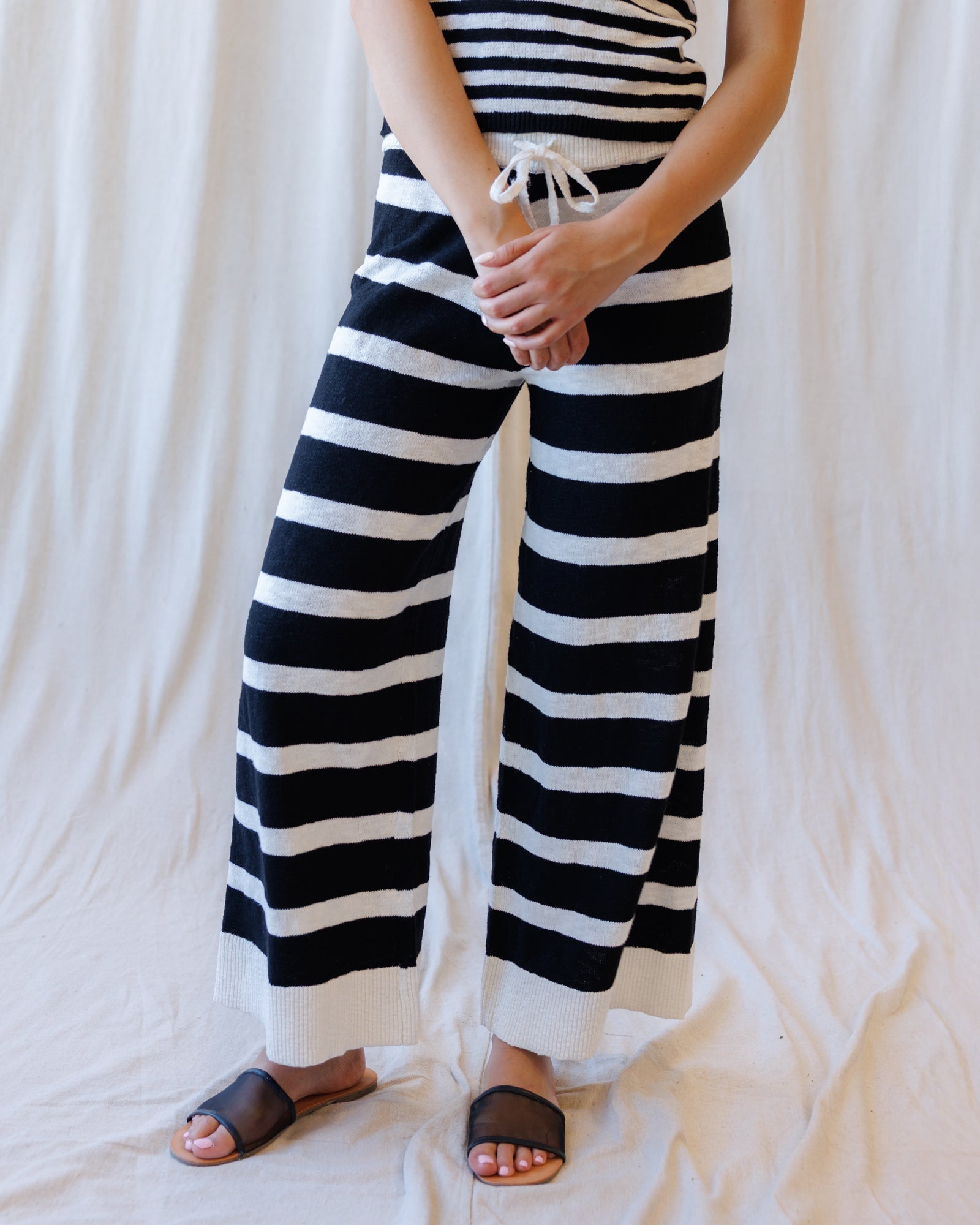 Downeast Round Trip Pant in L view 4 - Pant 1 (bottom)