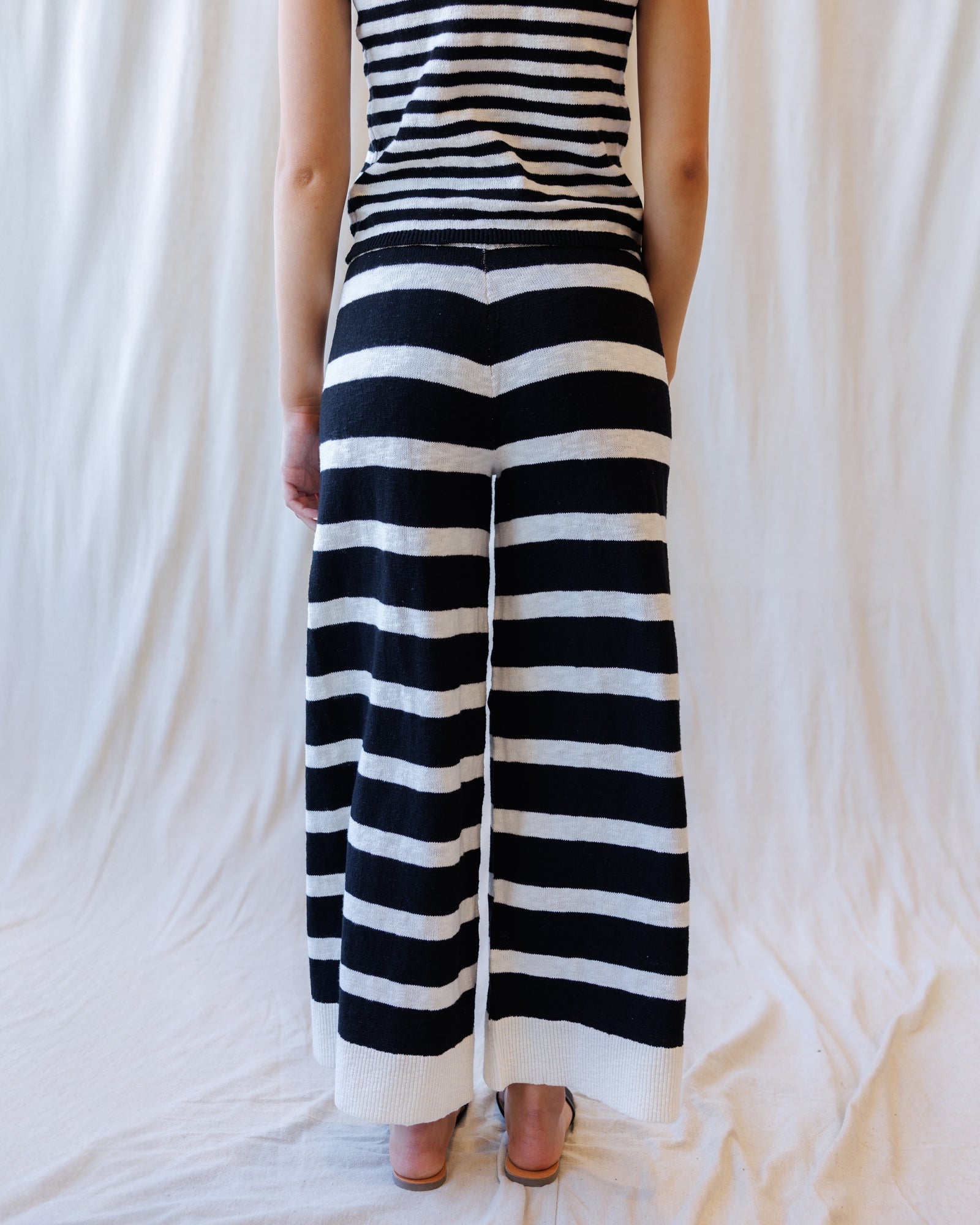 Downeast Round Trip Pant in XL view 5 - Pant 1 (bottom)