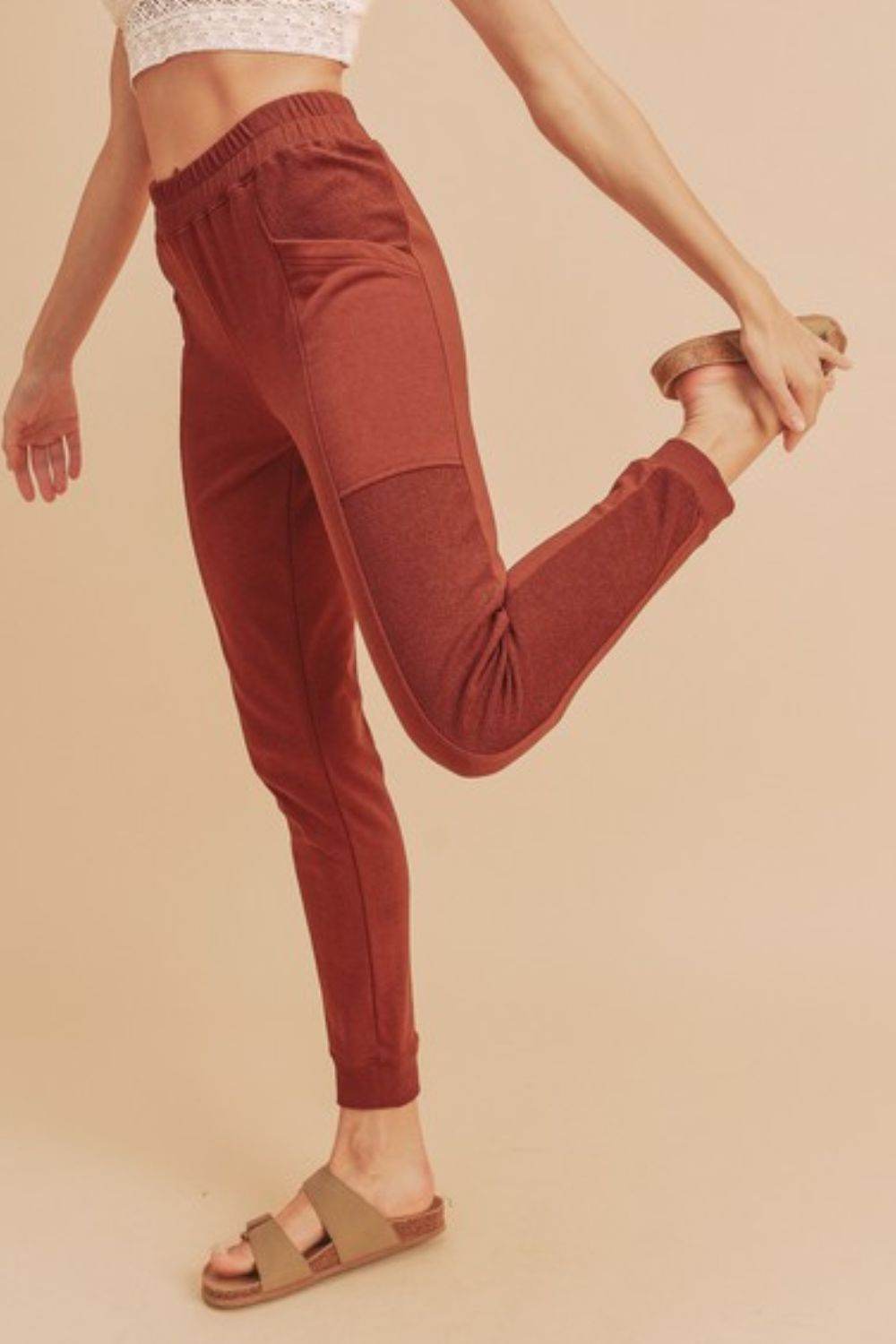 Aemi + Co Elastic Waist Joggers with Pockets - us.meeeshop