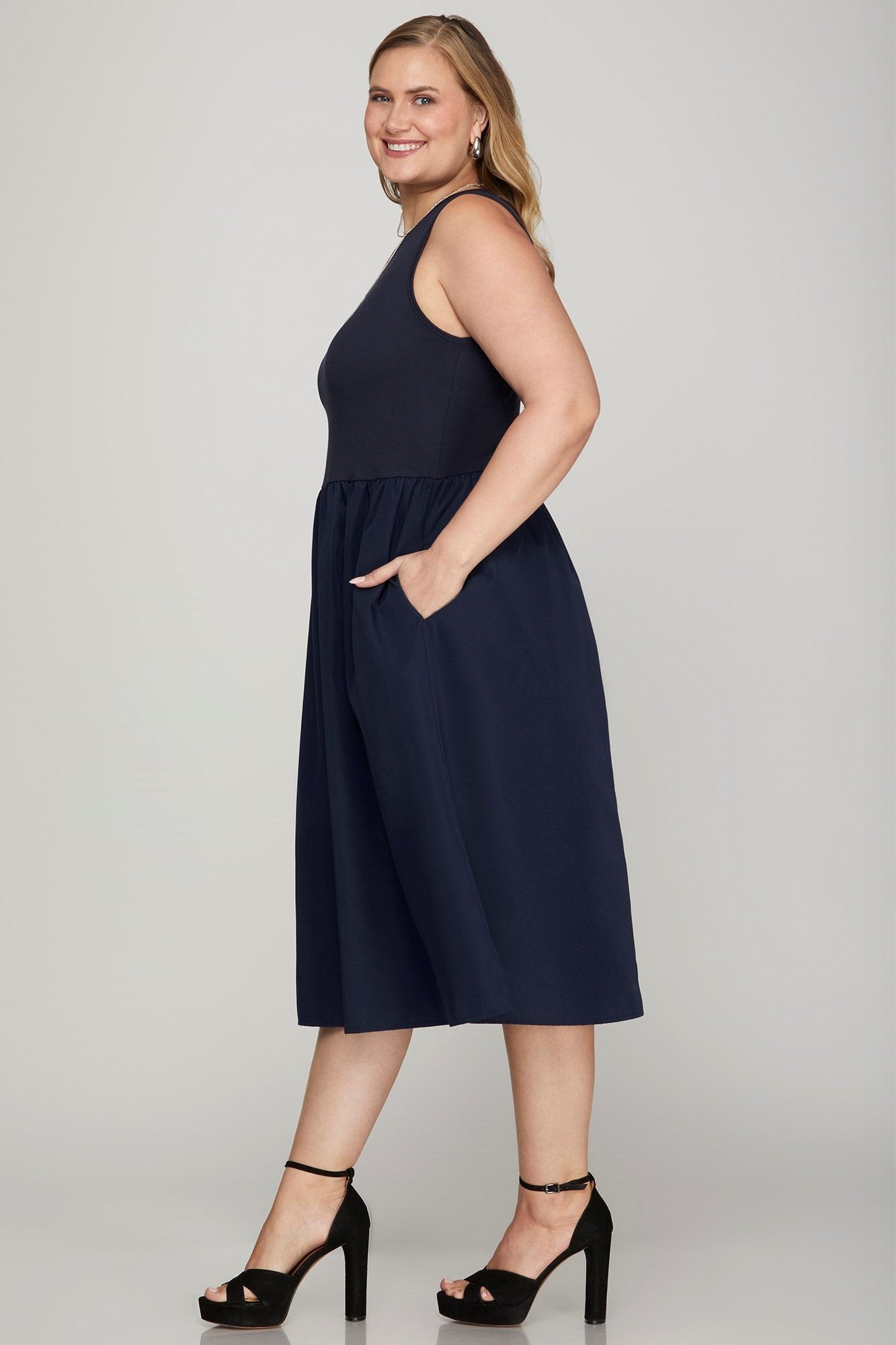 She + Sky | Sleeveless Poplin Woven Midi Dress with Pockets Plus Size - us.meeeshop