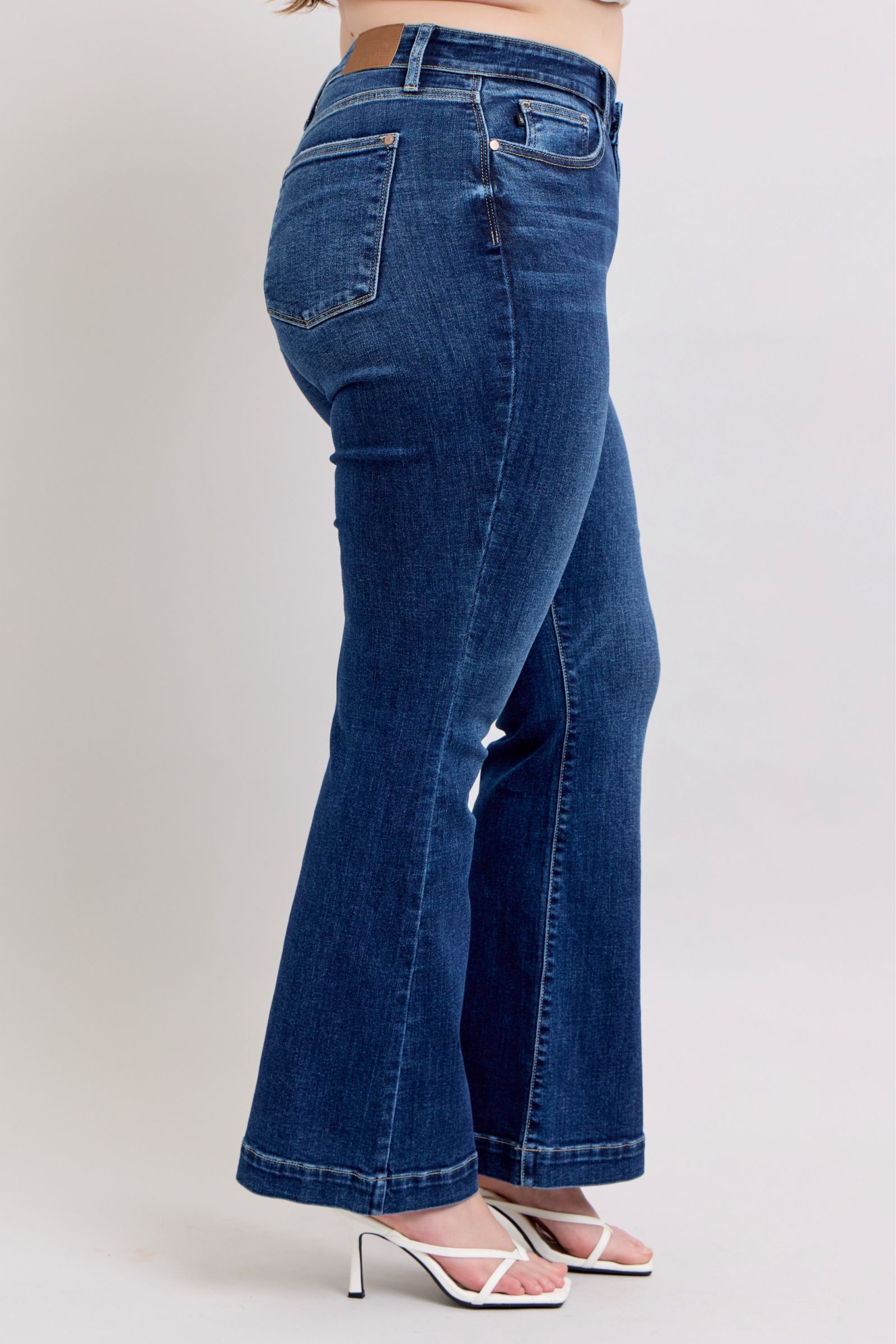 Judy Blue | High Rise Flare Jeans with Pockets Plus Size - us.meeeshop