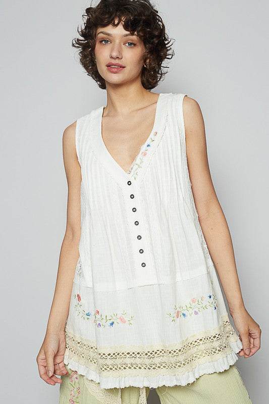 POL Embroidered Lace Detail V-Neck Sleeveless Top in White - us.meeeshop