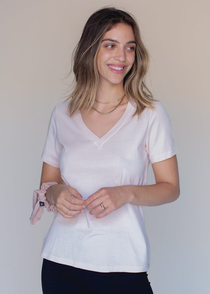 Easy V-neck in XS view 3 - Easy Necklace Clasp (top)