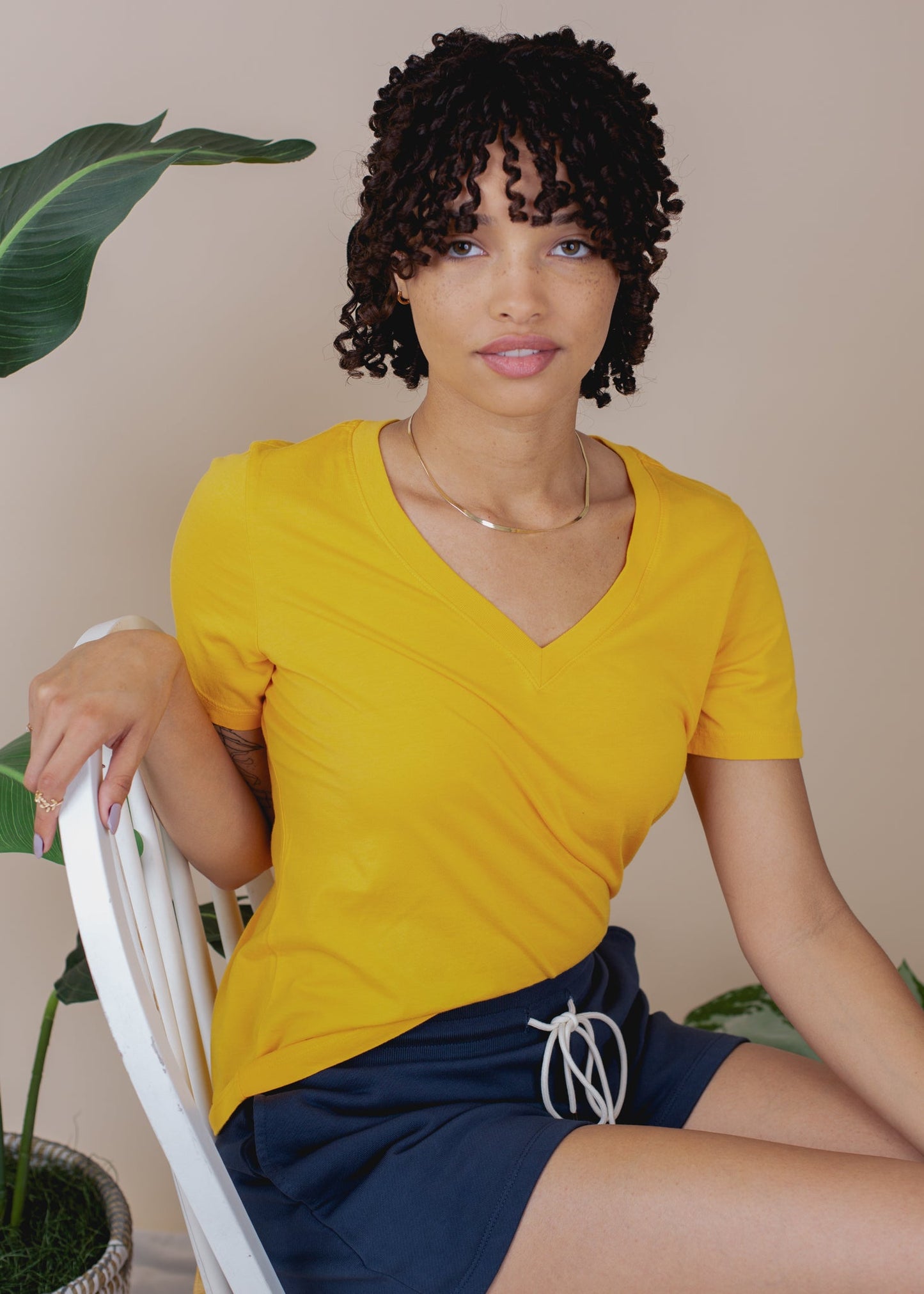 Easy V-neck in XS view 5 - Easy Necklace Clasp (top)