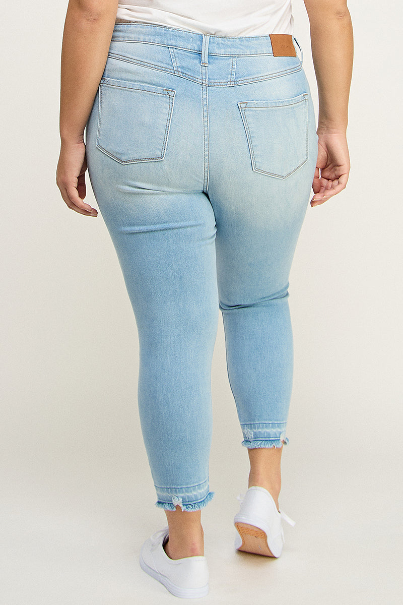 Eden plus High Rise Crop Skinny Jeans in P-22 view 4 - High-Waisted (bottom)