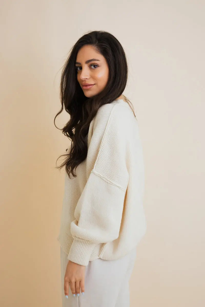 Effortlessly Cozy Oversized Sweater - MeeeShop Women's Fashion