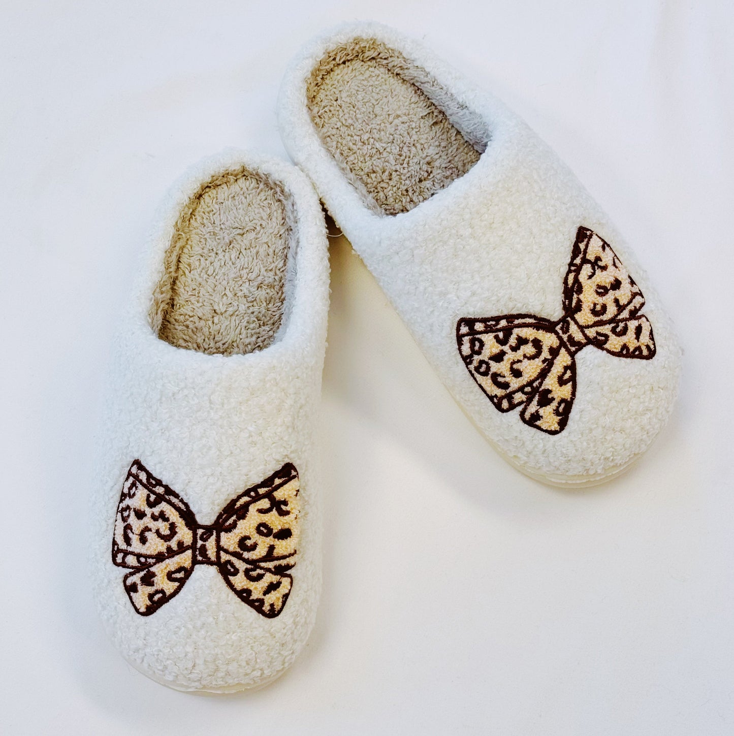 Ellisonyoung.com Emily Bow Cozy Lounge Slippers in S/M (piece)