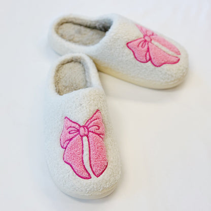 Ellisonyoung.com Pink Lounge Bow Cozy Slippers in S/M - Pink House Slippers (piece)