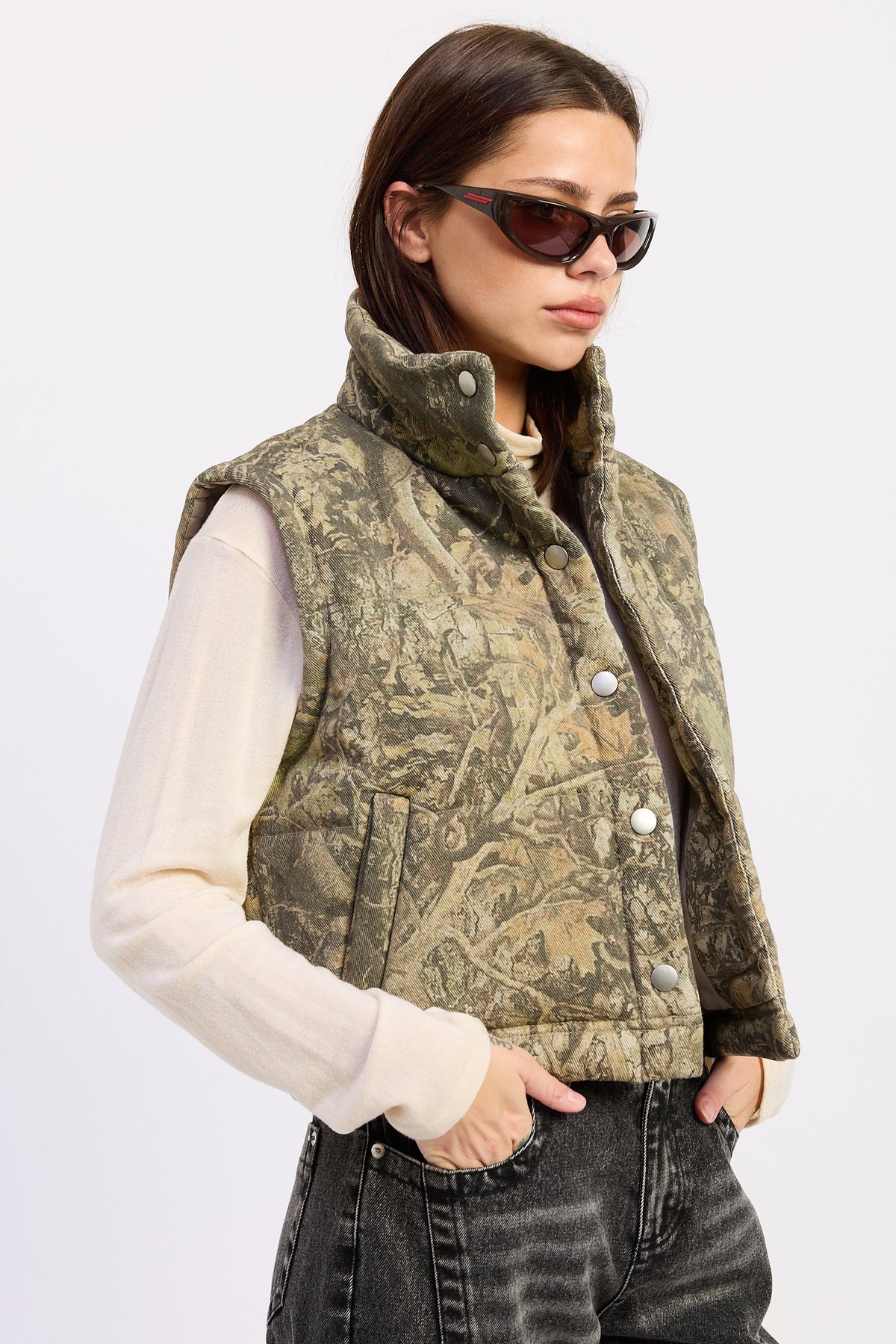 Emory Park Dinara Vest in Olive view 2 - Kurs Dinara Vesti (layer)