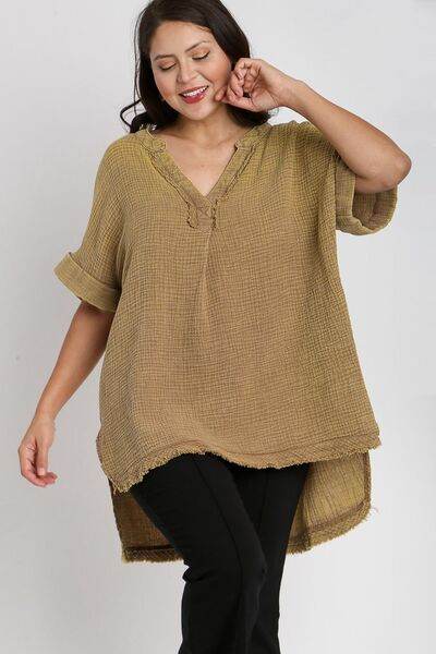 Umgee Side Slit Notched Mineral Wash Gauze Fabric Top Plus Size - us.meeeshop