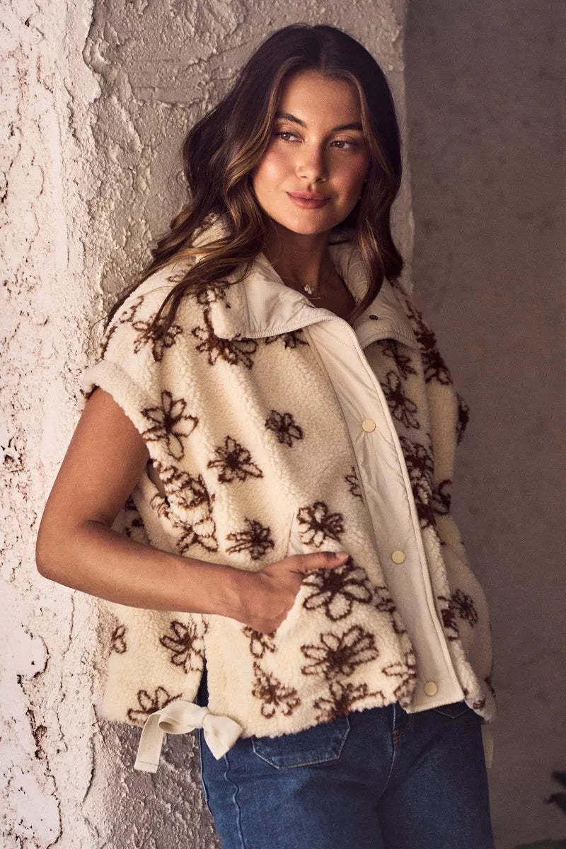 flower sherpa fur So Me Flower Sherpa Fur Oversized Sleeveless Vest Jacket view 7 (layer) - shop at us.meeeshop
