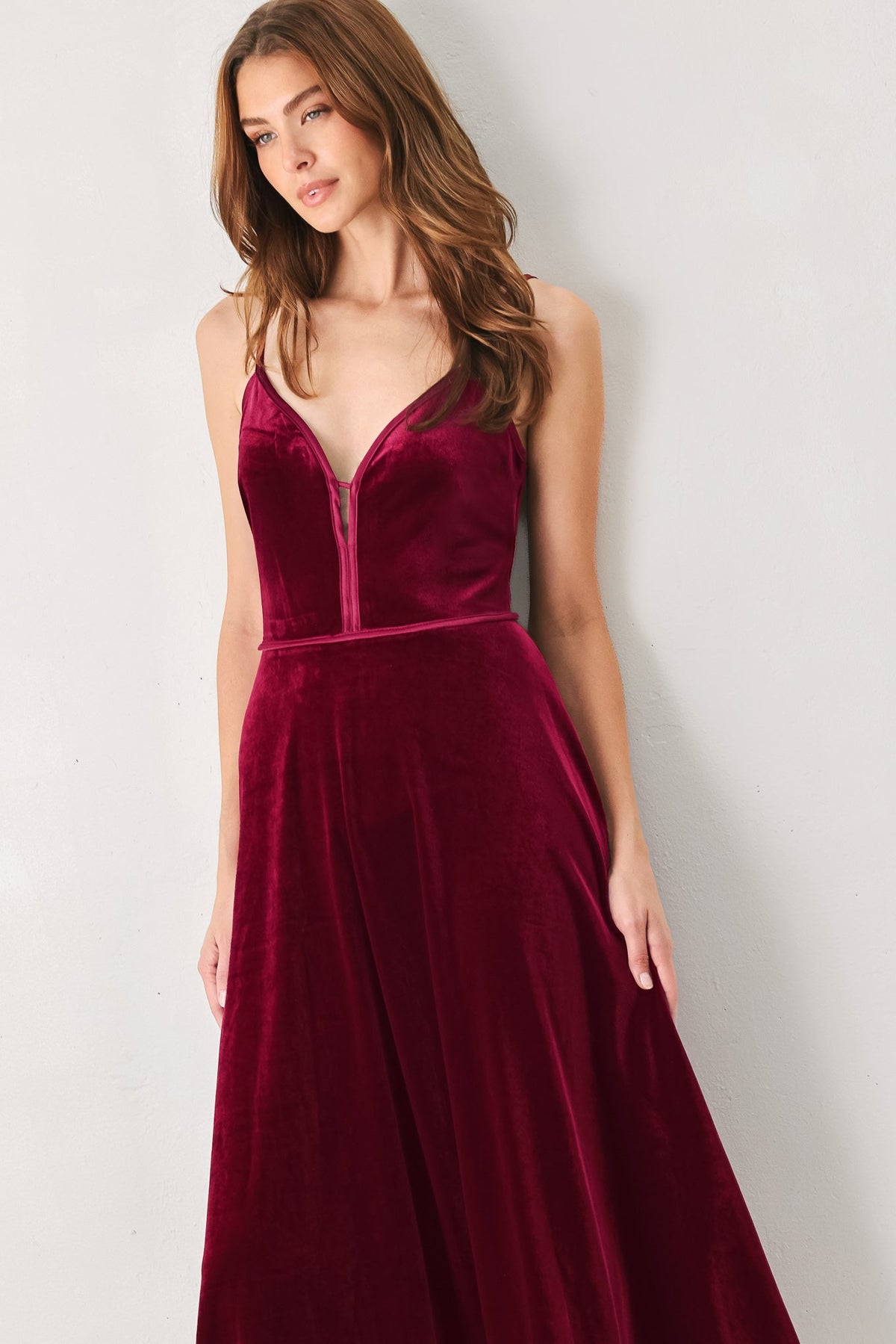 Flying Tomato Burgundy Kiss Velvet Sweetheart Keyhole Midi Dress in BURGUNDY