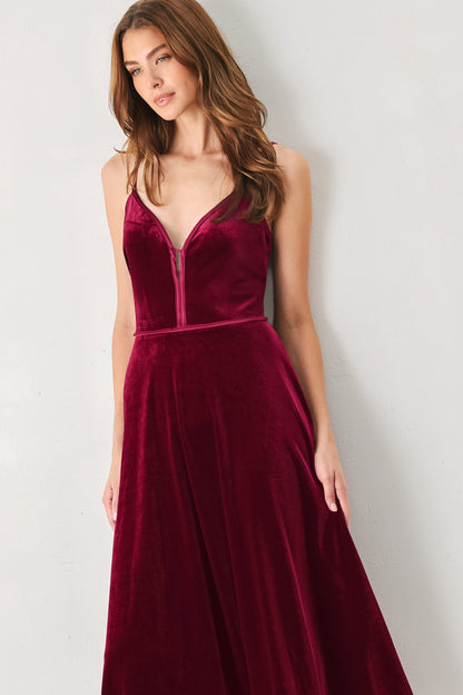 Flying Tomato Burgundy Kiss Velvet Sweetheart Keyhole Midi Dress in BURGUNDY