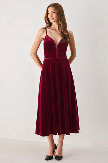 Flying Tomato Burgundy Kiss Velvet Sweetheart Keyhole Midi Dress in BURGUNDY view 2