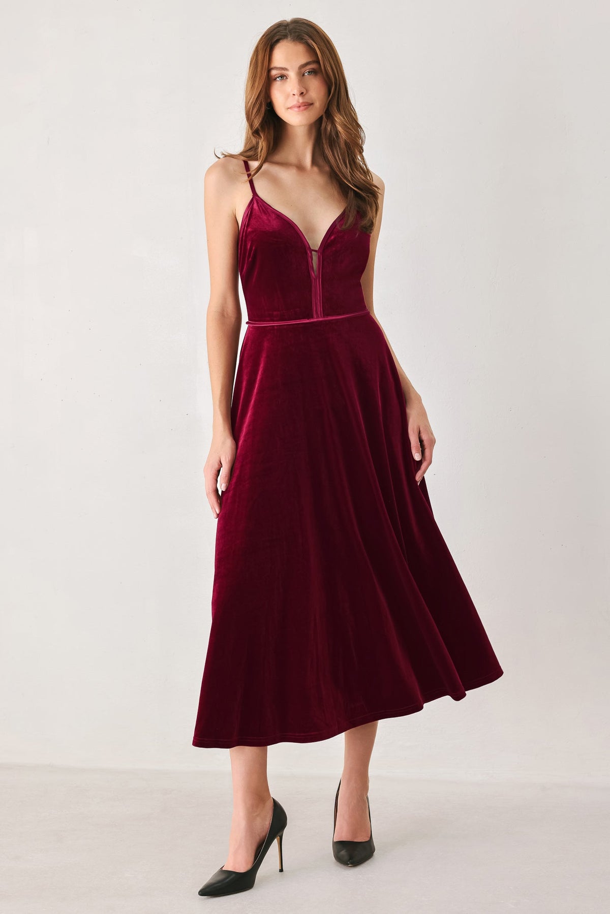 Flying Tomato Burgundy Kiss Velvet Sweetheart Keyhole Midi Dress in BURGUNDY view 4
